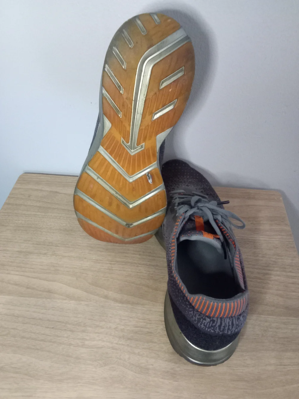 Brooks men trainers